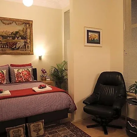 Antonius Bed & Breakfast 4*