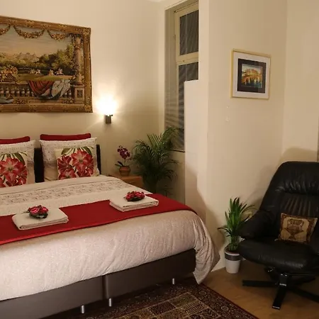 Antonius Bed and Breakfast Άρνεμ
